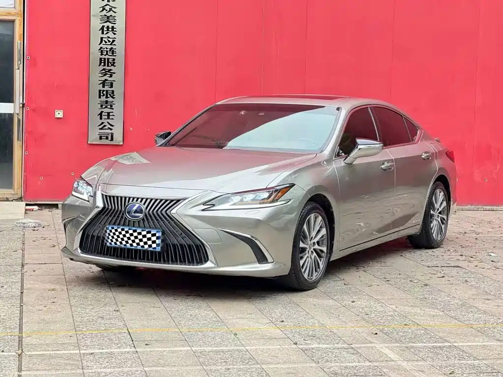 Lexus ES — фото 3