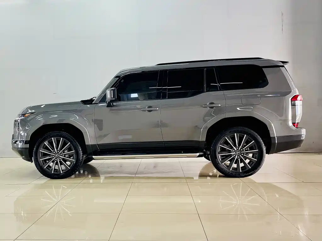 Lexus GX — фото 5