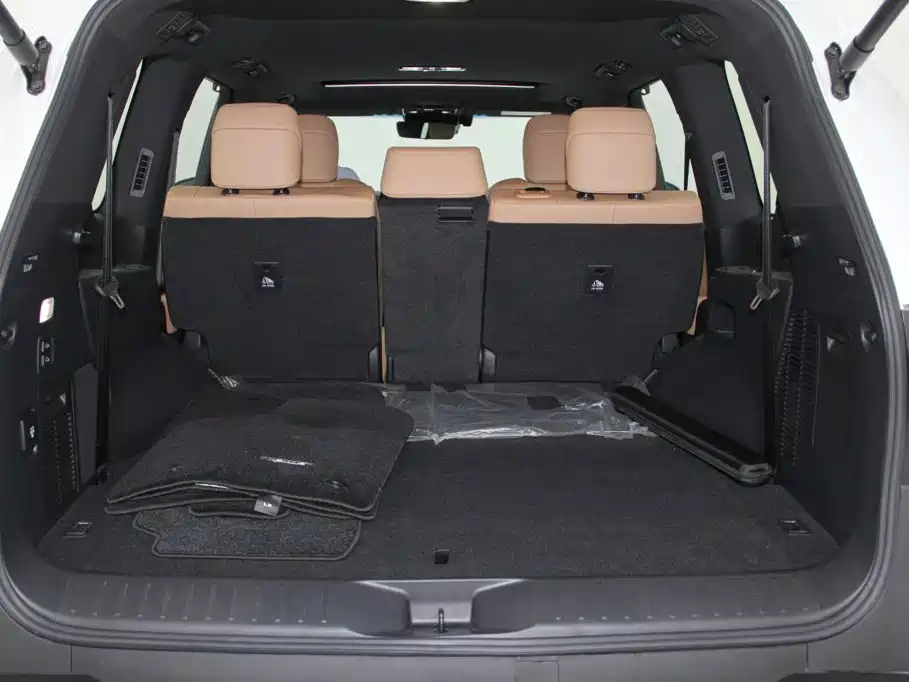 Lexus LX — фото 29