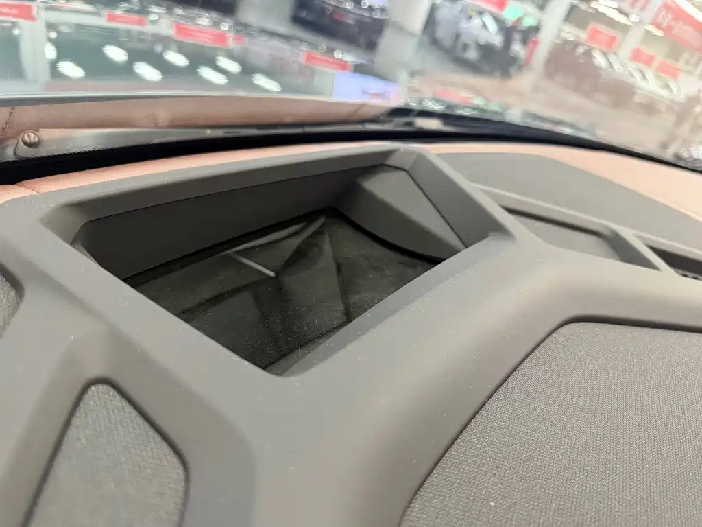 BMW XM — фото 8