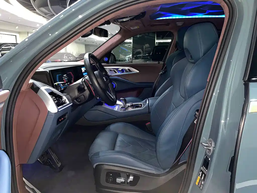 BMW XM — фото 9