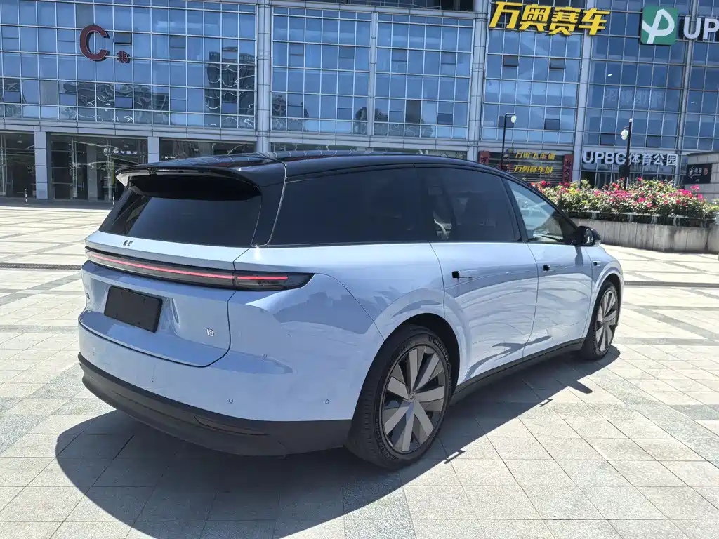Li Auto Li i8 — фото 2