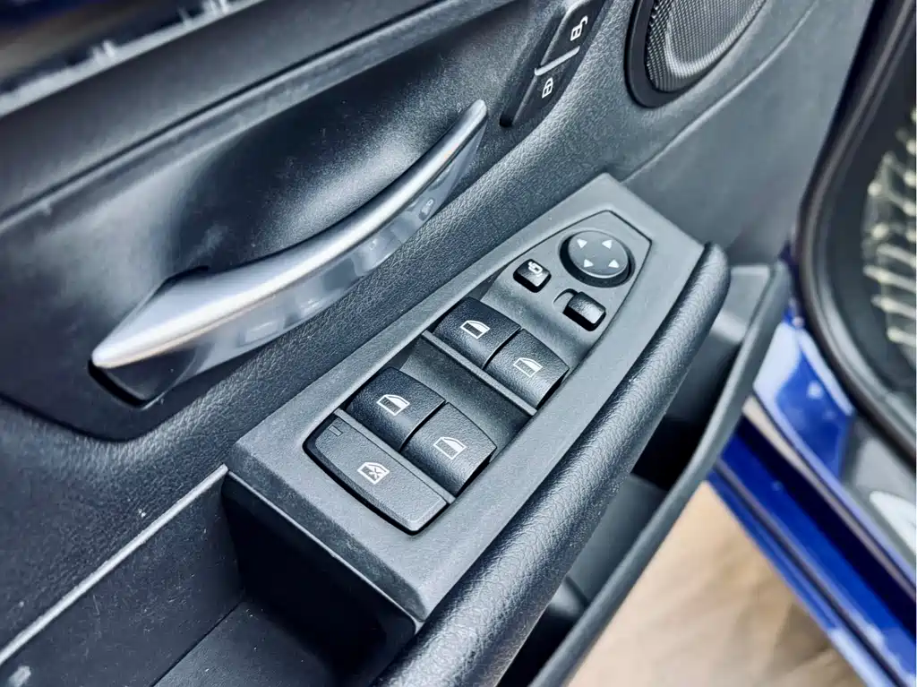 BMW 2 Series Active Tourer — фото 11