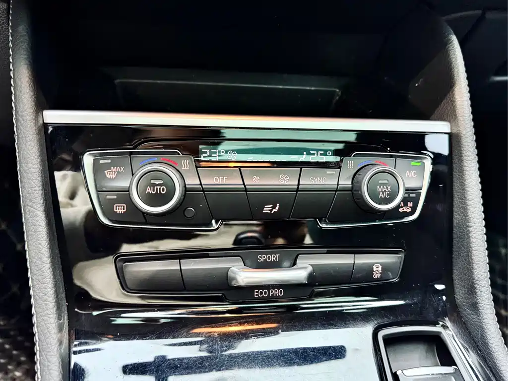 BMW 2 Series Active Tourer — фото 15