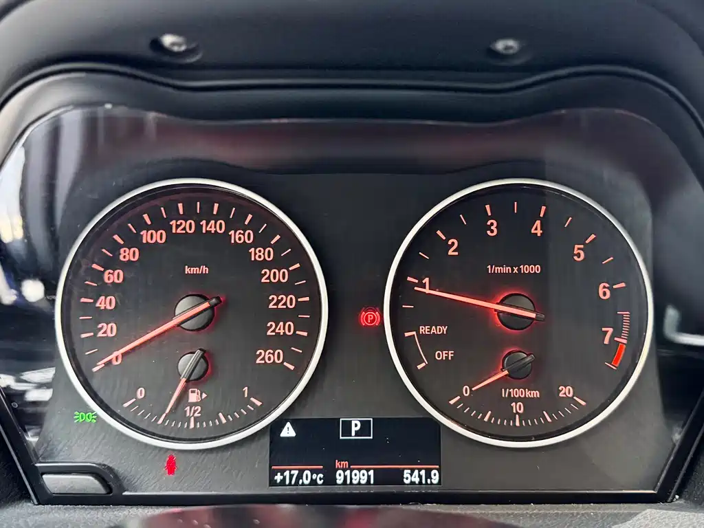 BMW 2 Series Active Tourer — фото 23