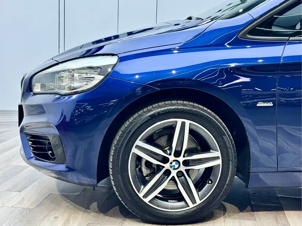 BMW 2 Series Active Tourer — фото 27