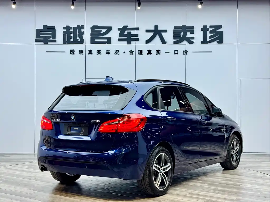 BMW 2 Series Active Tourer — фото 7
