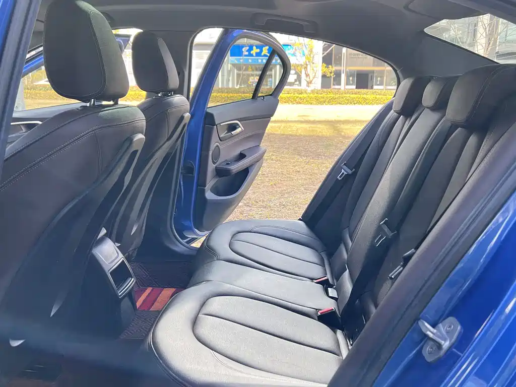 BMW 1 Series — фото 11