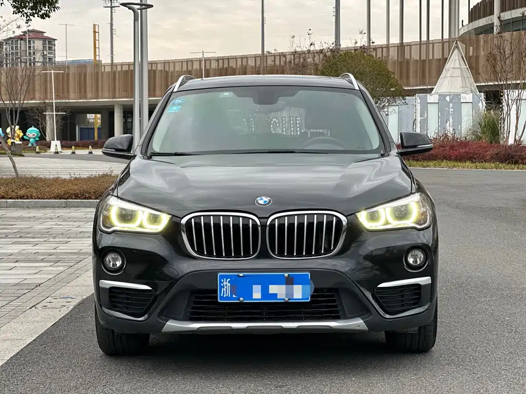 BMW X1 — фото 2