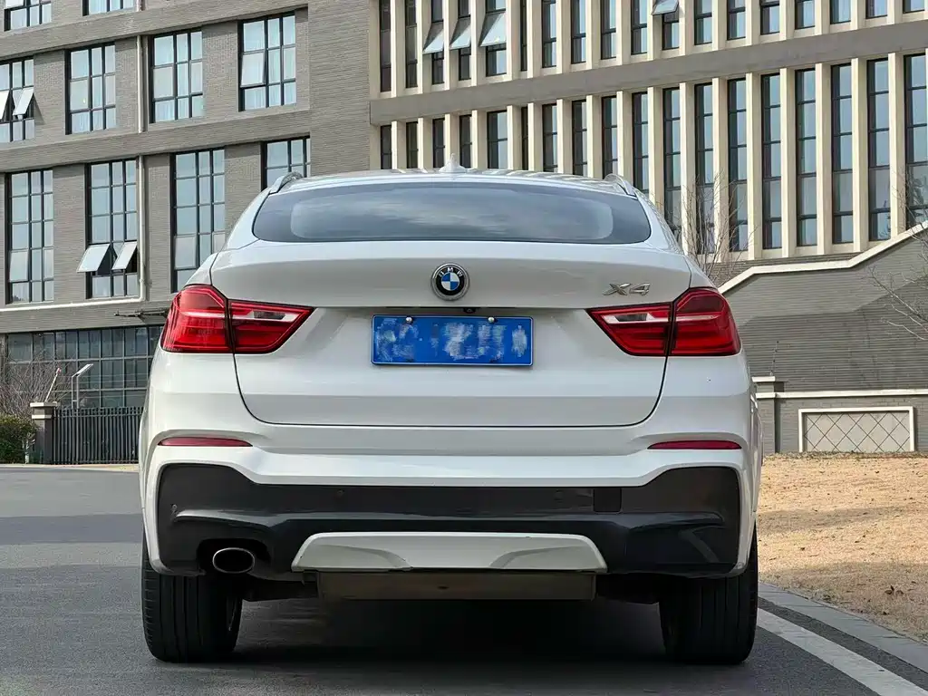 BMW X4 — фото 4