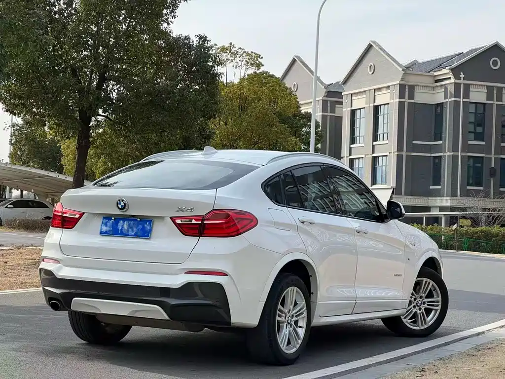 BMW X4 — фото 5