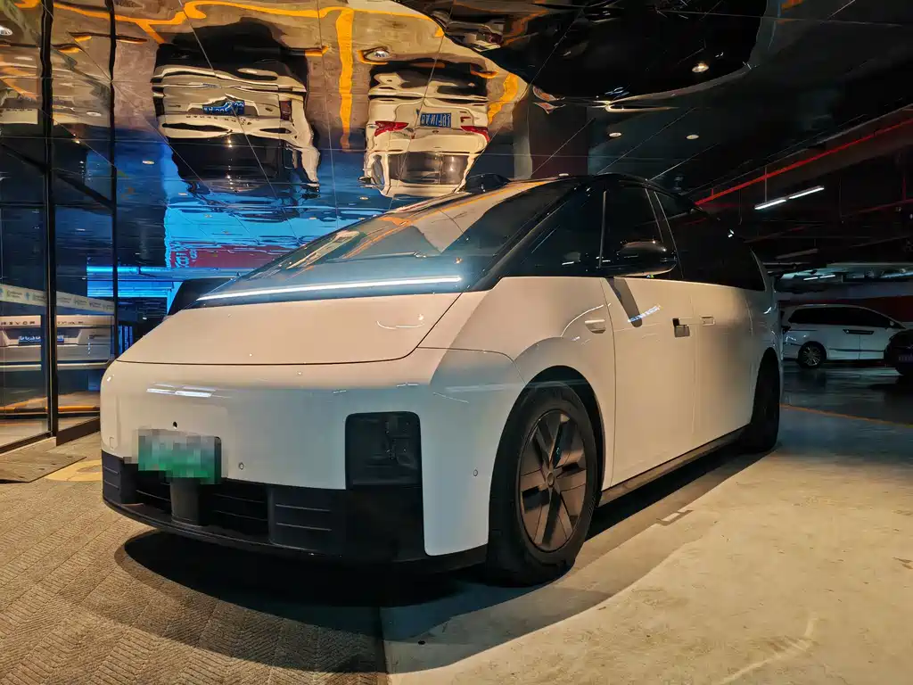 Li Auto Li MEGA