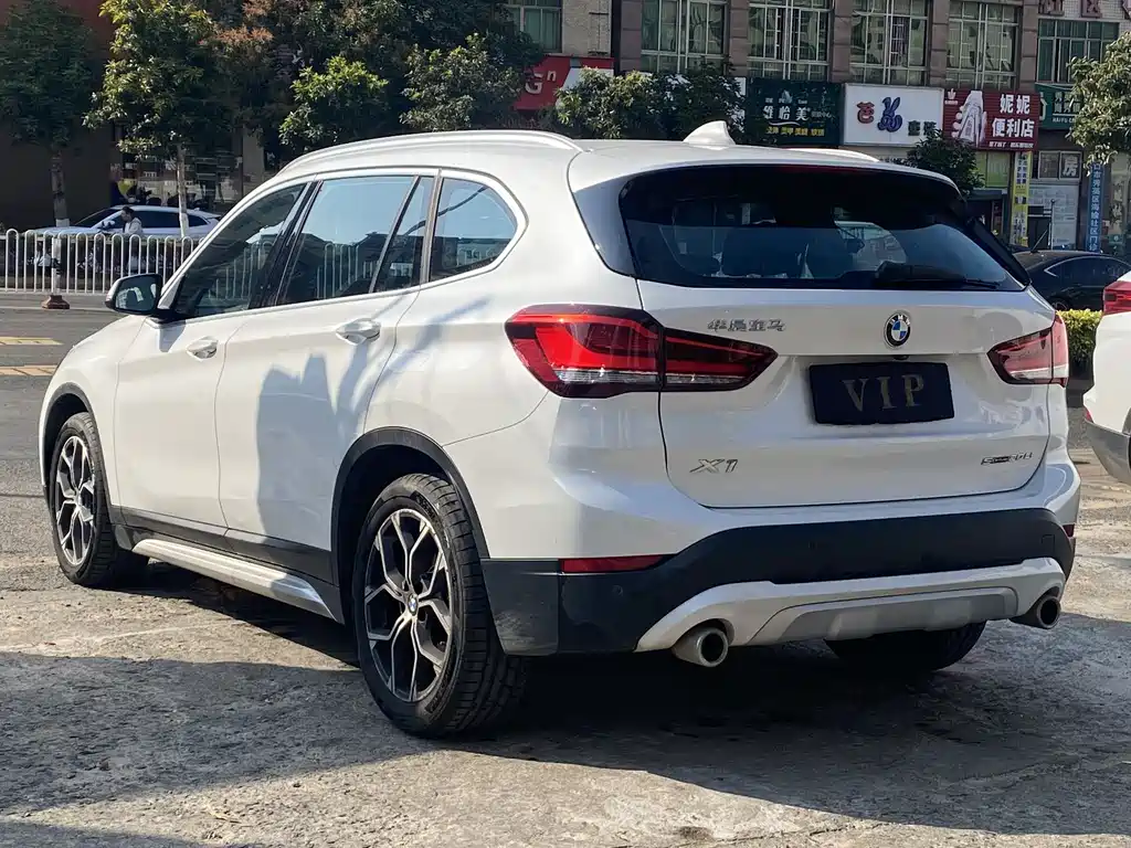 BMW X1 — фото 7