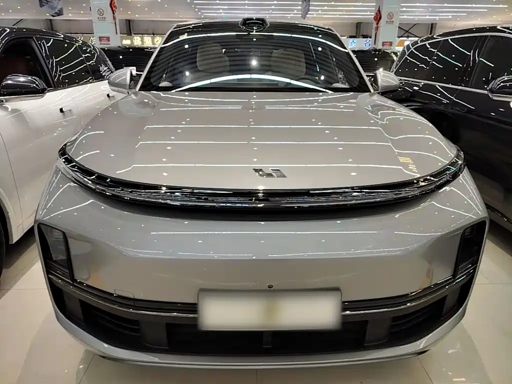 Li Auto Li L9 — фото 3