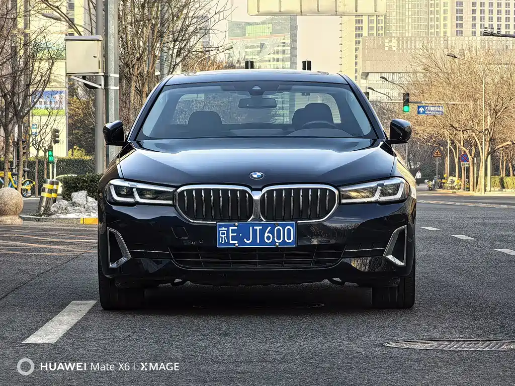 BMW 5 Series — фото 2