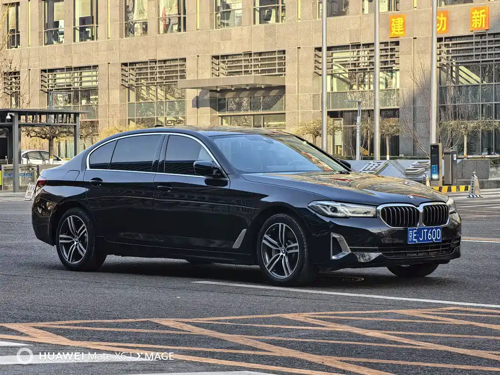 BMW 5 Series — фото 10