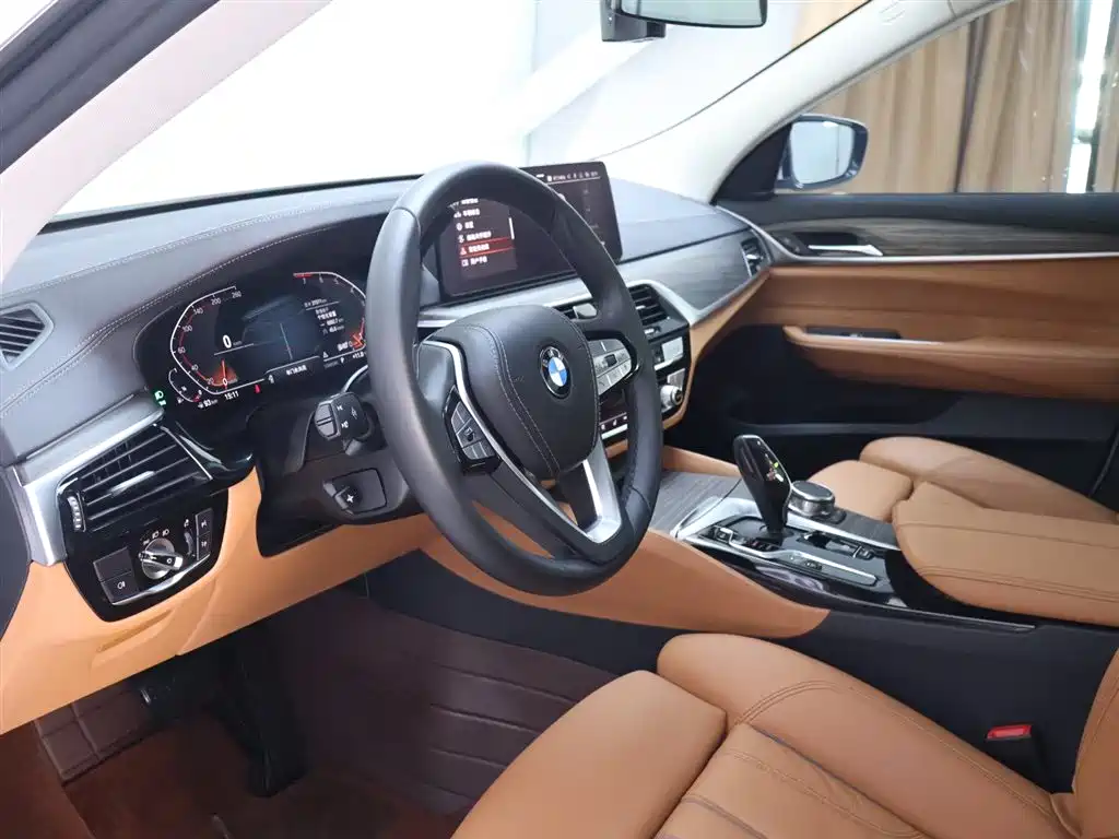 BMW 6 Series GT — фото 11