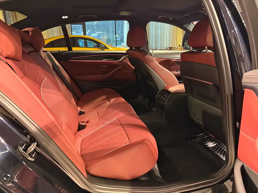 BMW 5 Series New Energy — фото 14