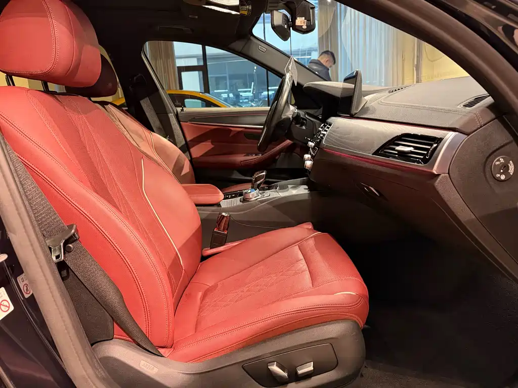 BMW 5 Series New Energy — фото 17