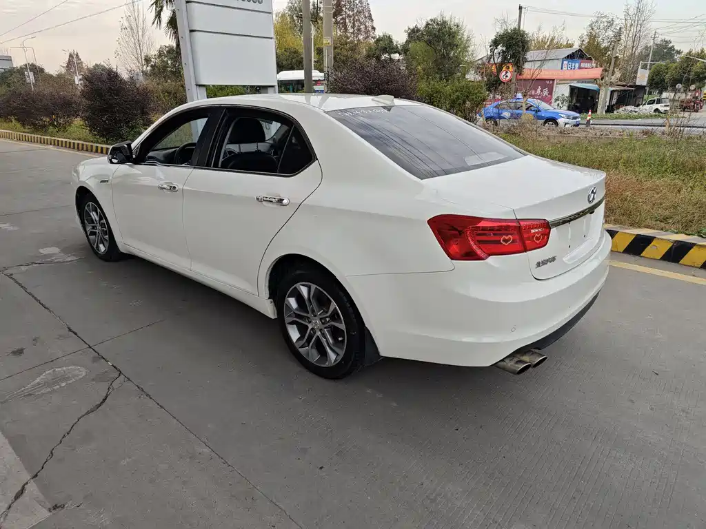 BAIC Senova D70 — фото 6