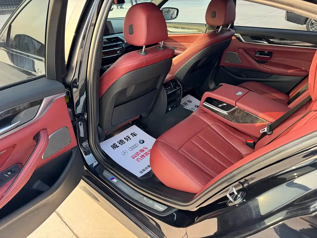 BMW 5 Series — фото 13