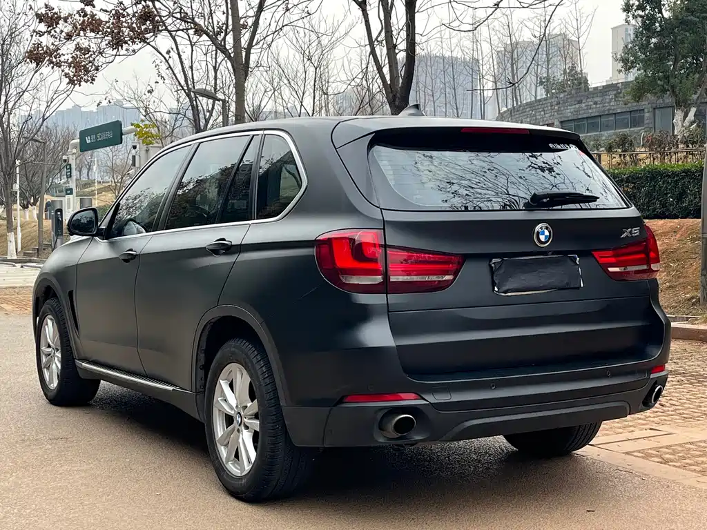 BMW X5 (Import) — фото 5