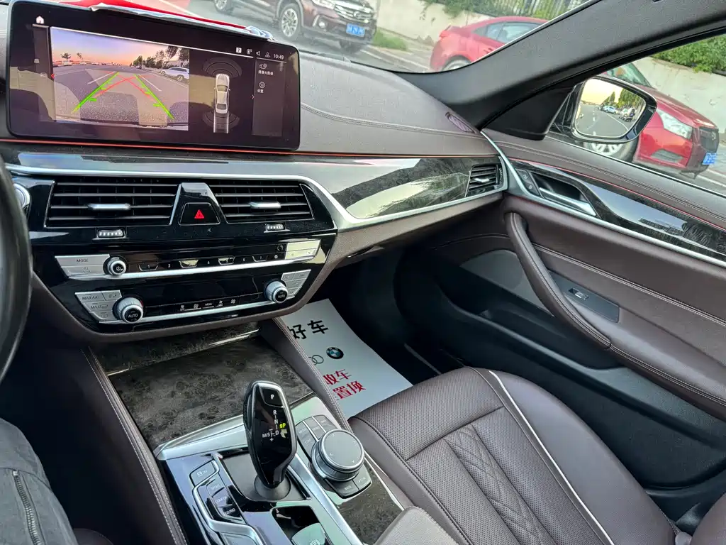 BMW 5 Series — фото 15