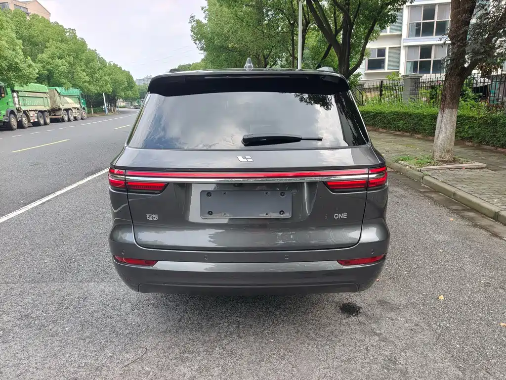 Li Auto Li ONE — фото 11