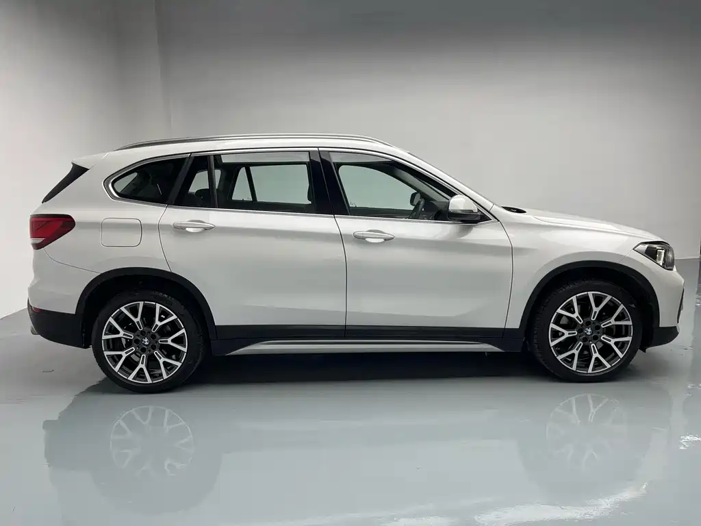 BMW X1 — фото 4