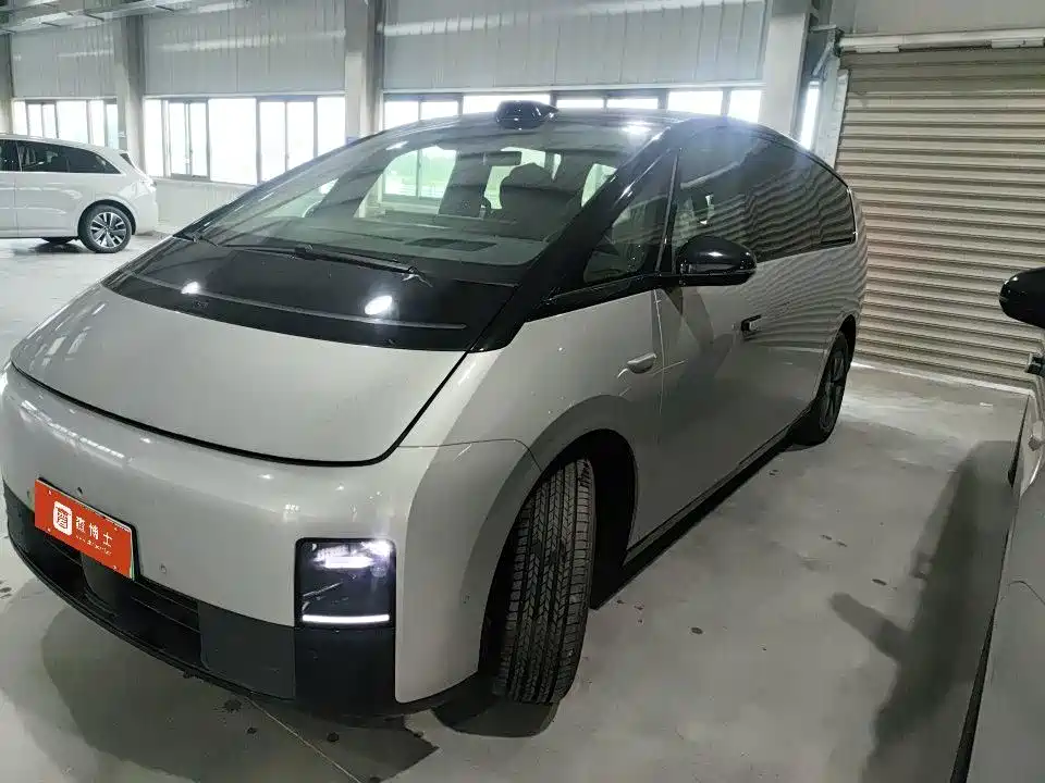 Li Auto Li MEGA