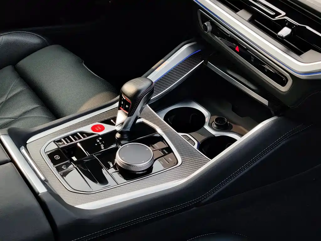 BMW XM — фото 5