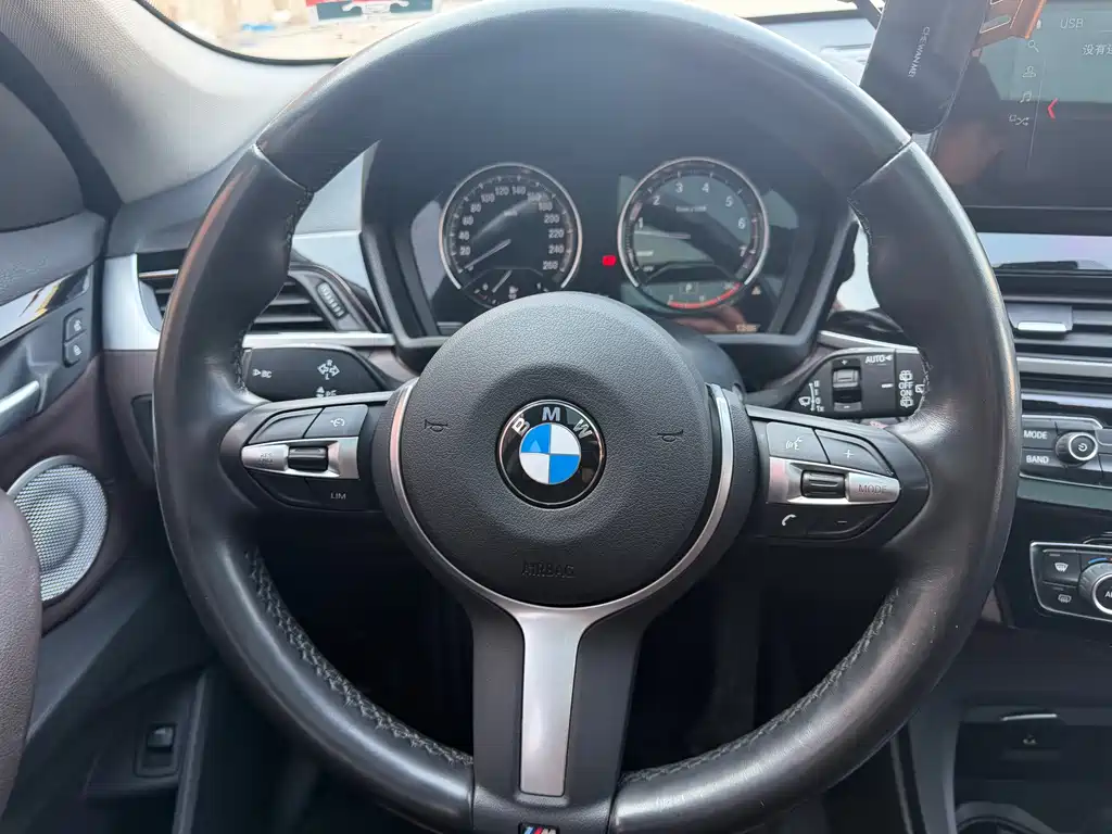 BMW X1 — фото 15