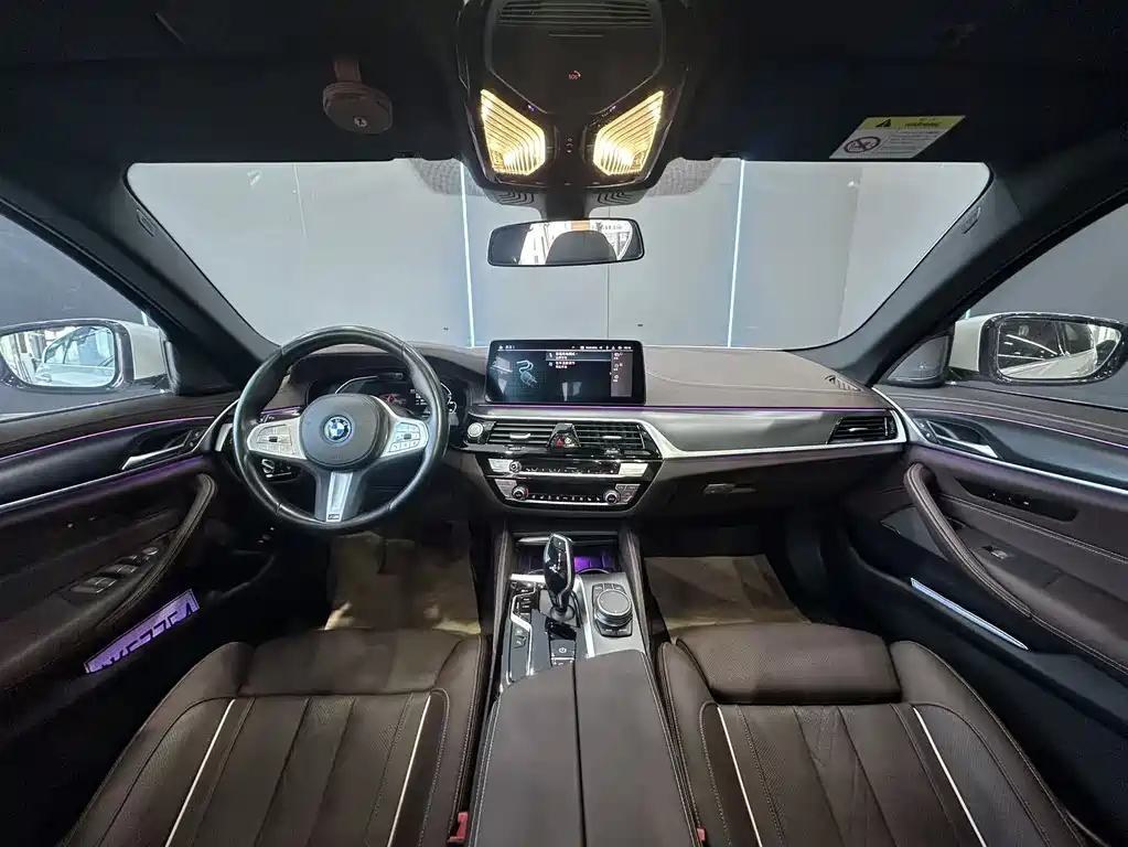 BMW 5 Series New Energy — фото 9