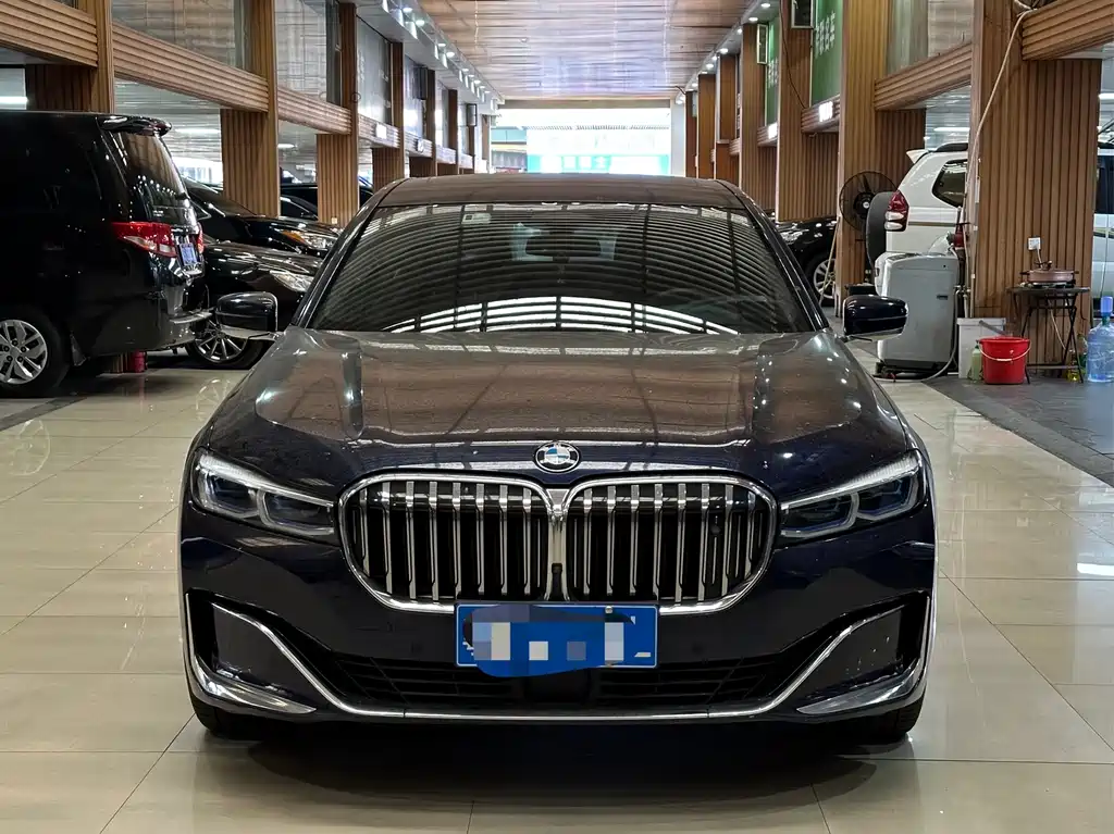 BMW 7 Series — фото 2