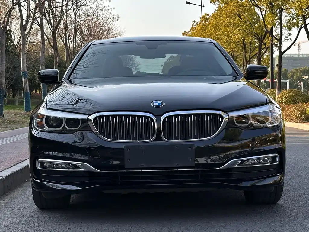 BMW 5 Series — фото 2