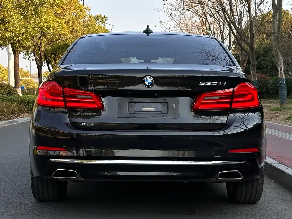 BMW 5 Series — фото 4