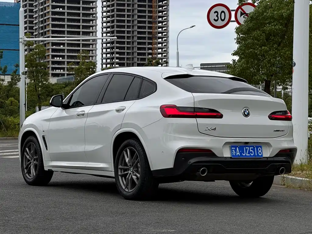 BMW X4 — фото 4