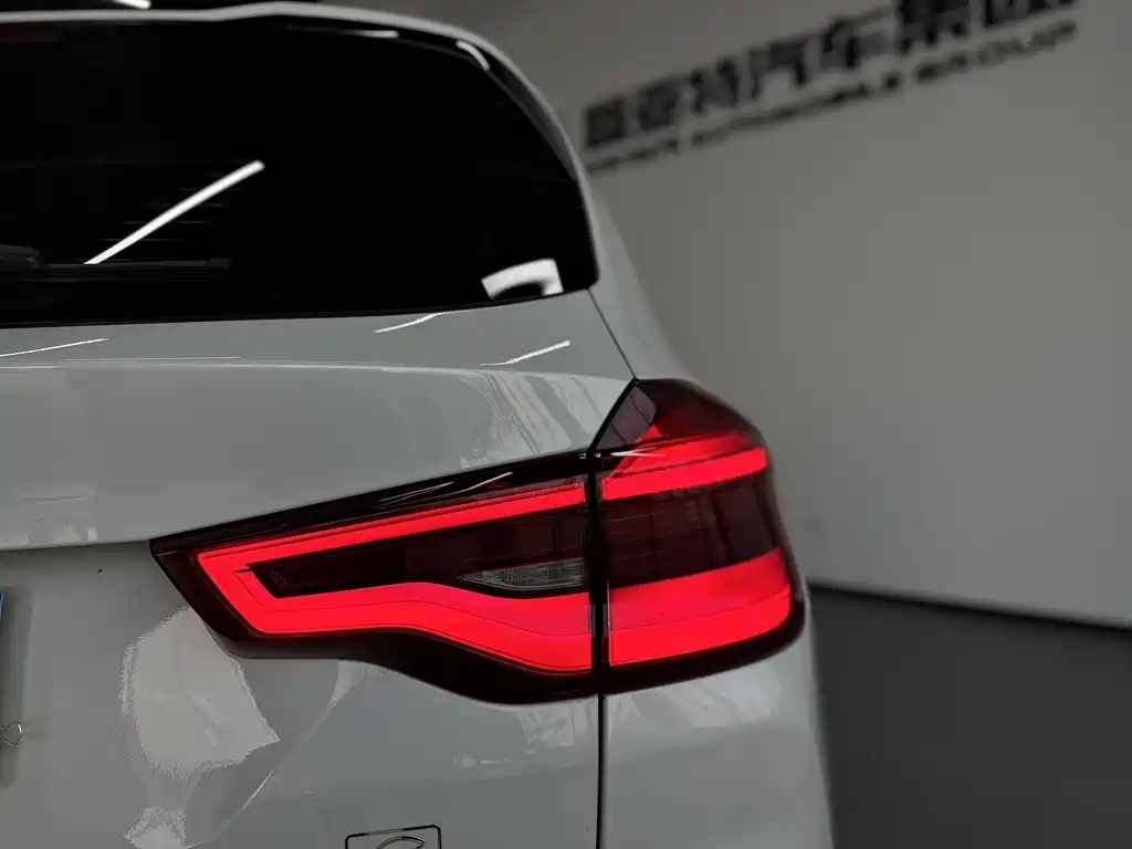 BMW X3 — фото 22