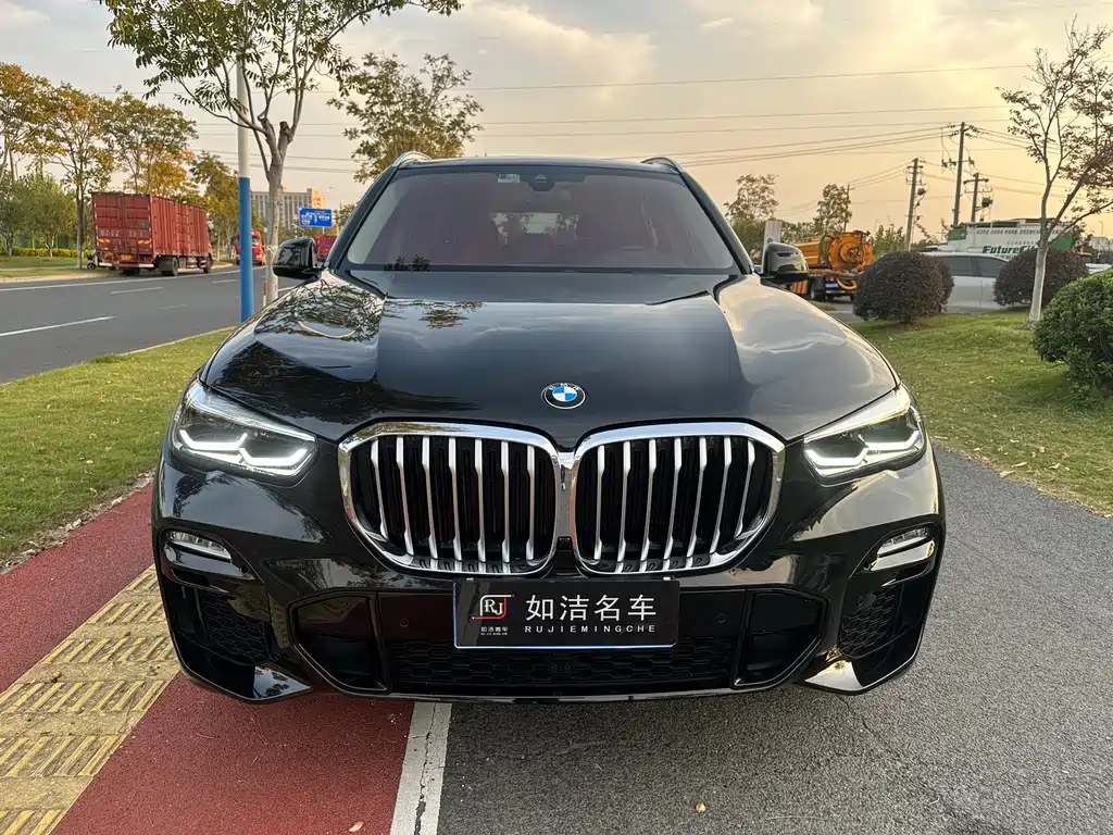BMW X5 (Import) — фото 2