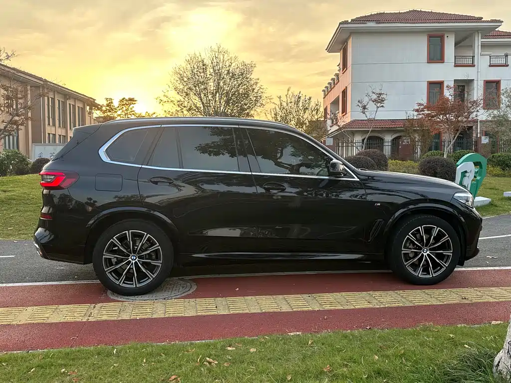BMW X5 (Import) — фото 3