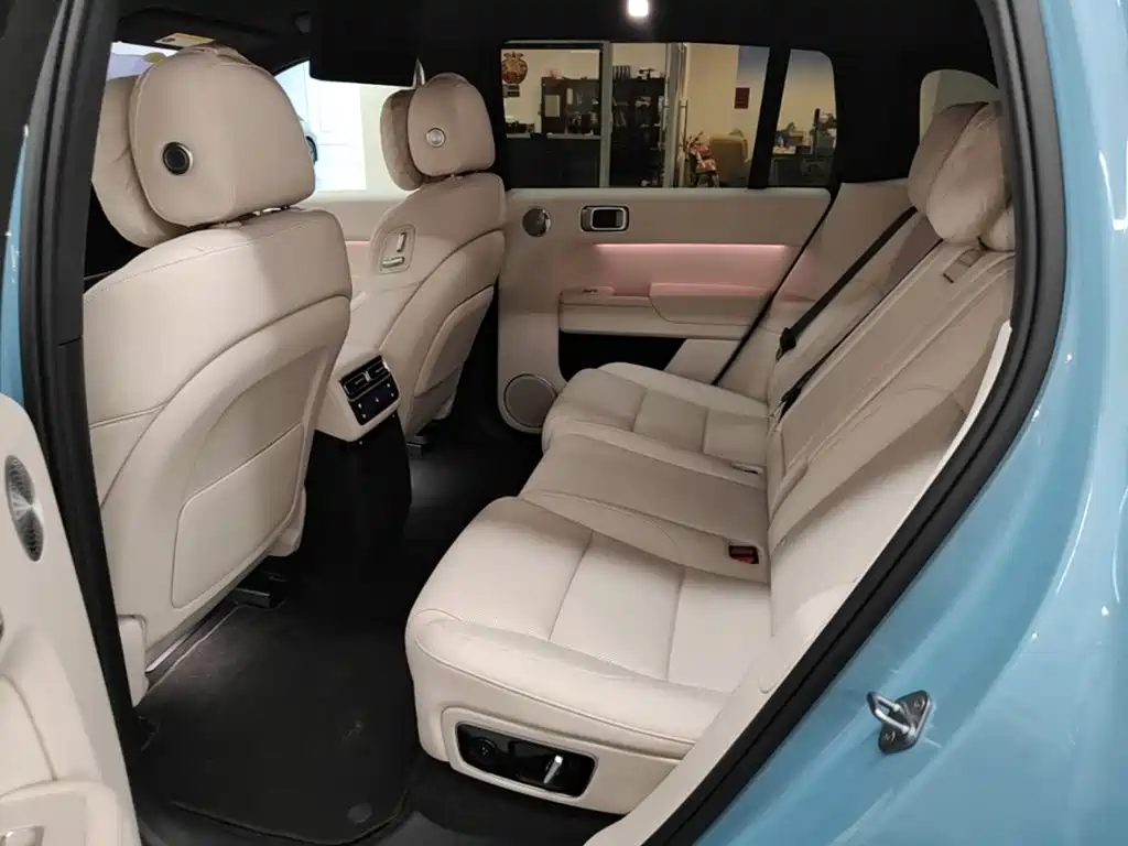 Li Auto Li L7 — фото 17