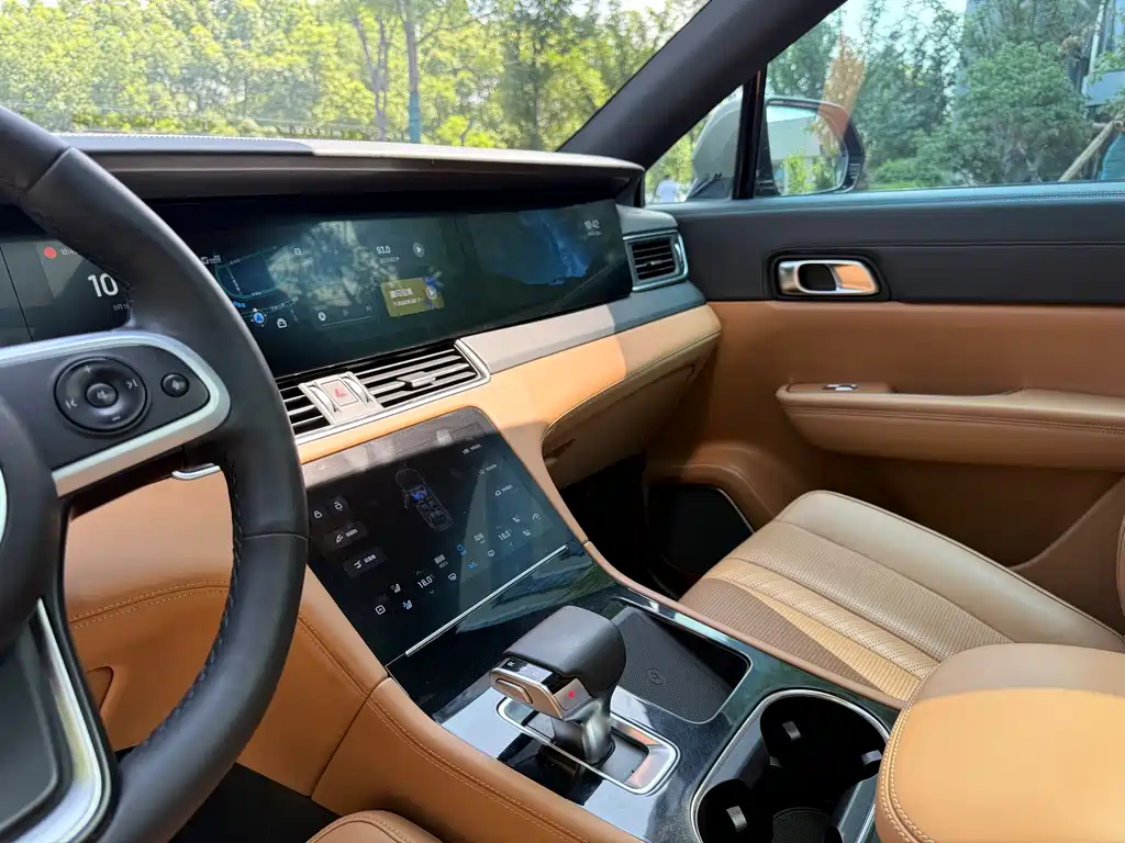 Li Auto Li ONE — фото 20