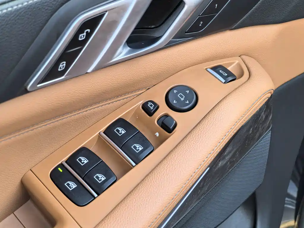 BMW X5 (Import) — фото 23