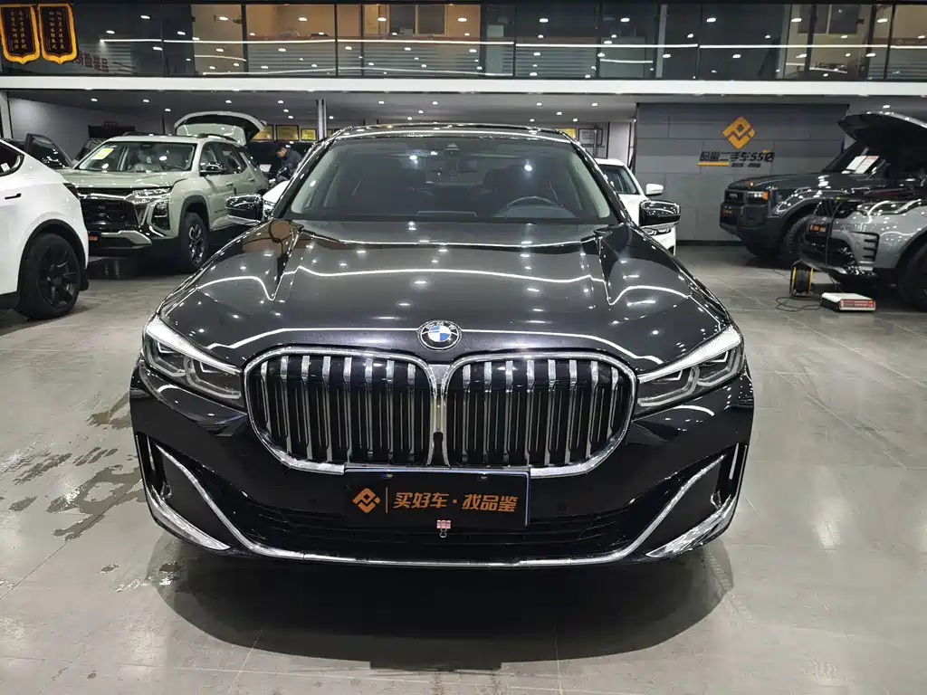 BMW 7 Series — фото 11