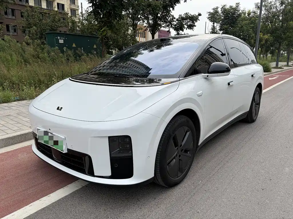 Li Auto Li i8