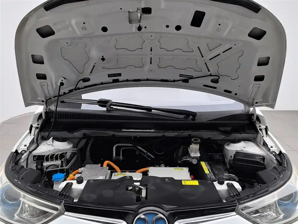 BAIC New Energy EC — фото 20
