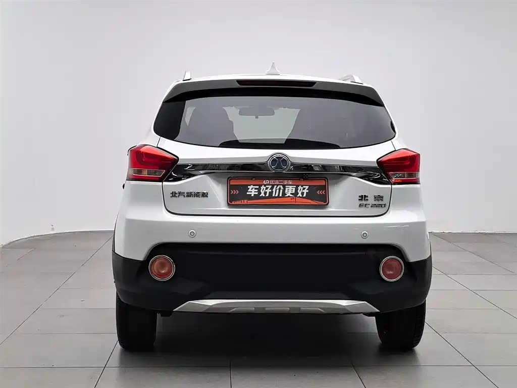 BAIC New Energy EC — фото 3