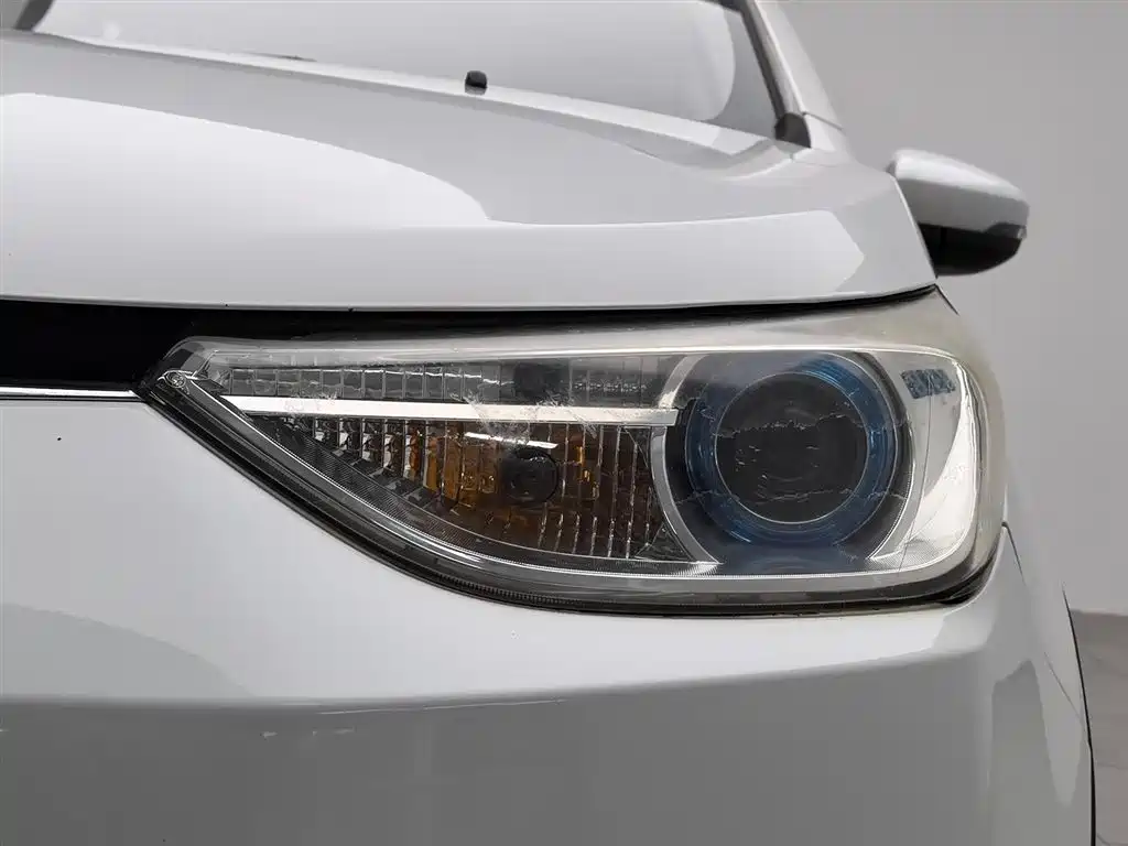 BAIC New Energy EC — фото 26