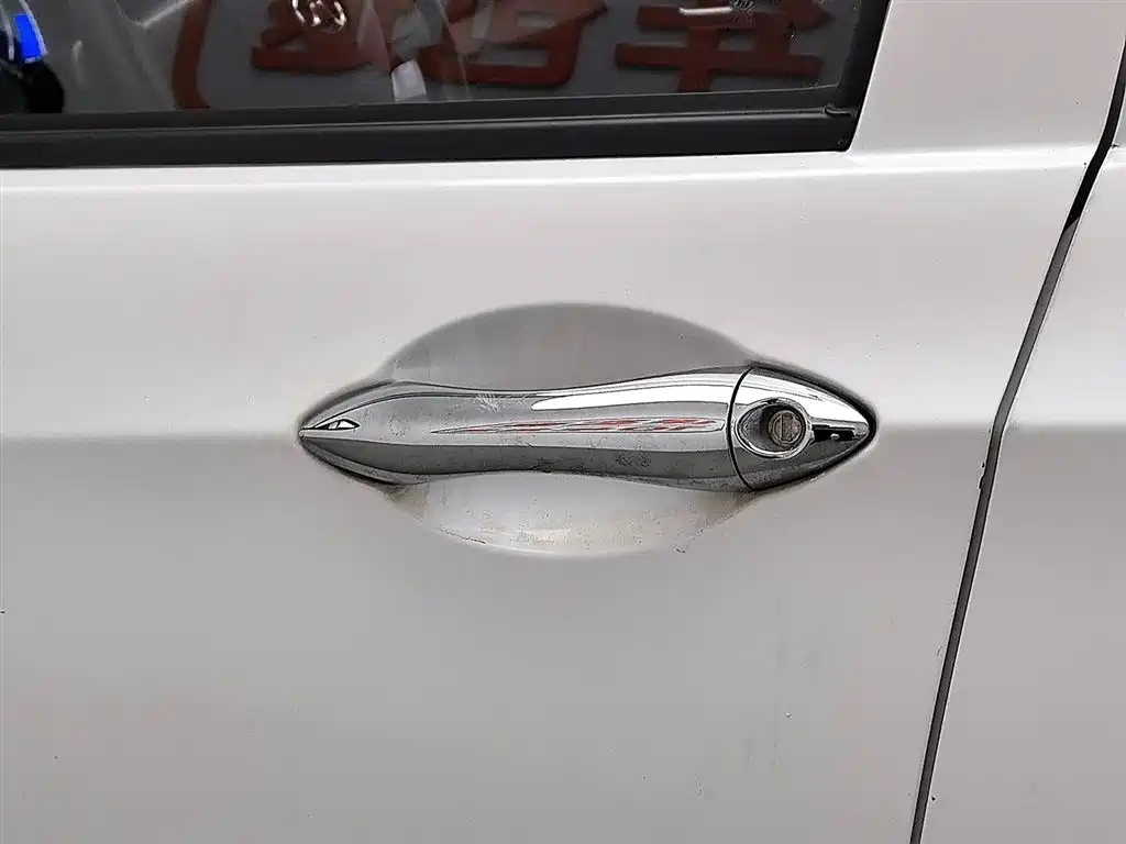 BAIC New Energy EC — фото 6