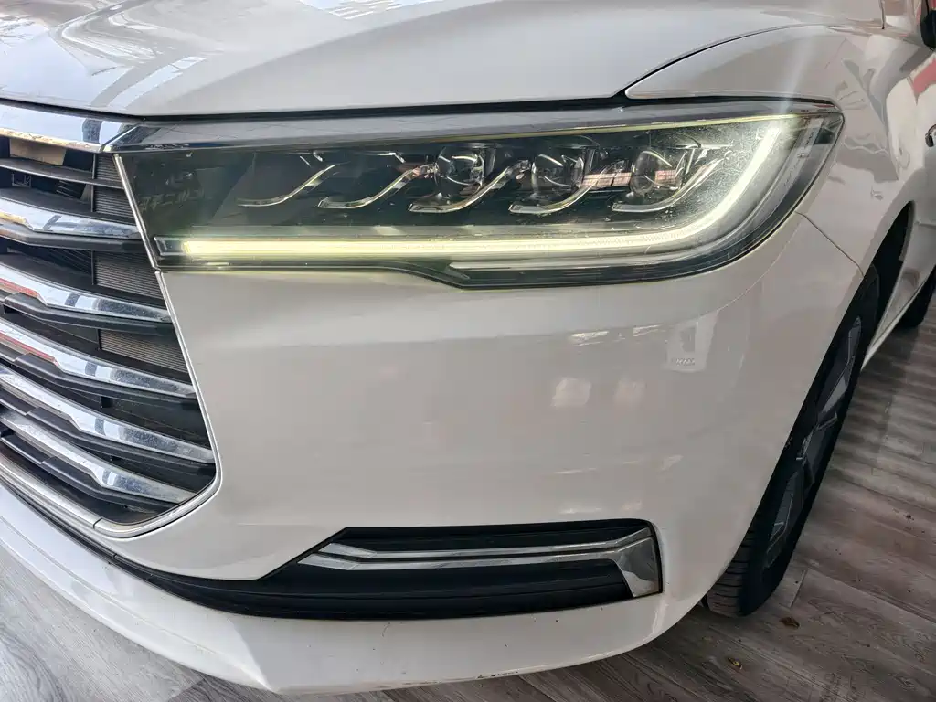 BYD Qin — фото 15